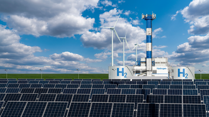 Com foco em tecnologia e eficiência, Fernando Trabach Filho analisa o potencial da IA para reduzir os custos no setor de energias limpas.